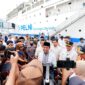 Gubernur Sulawesi Selatan,melepas peserta mudik Lebaran 2026 melalui jalur laut yang diselenggarakan oleh PT PLN (Persero) Unit Induk Sulselrabar di Pelabuhan Soekarno Hatta,Makassar-Minggu (15/3/2026).
