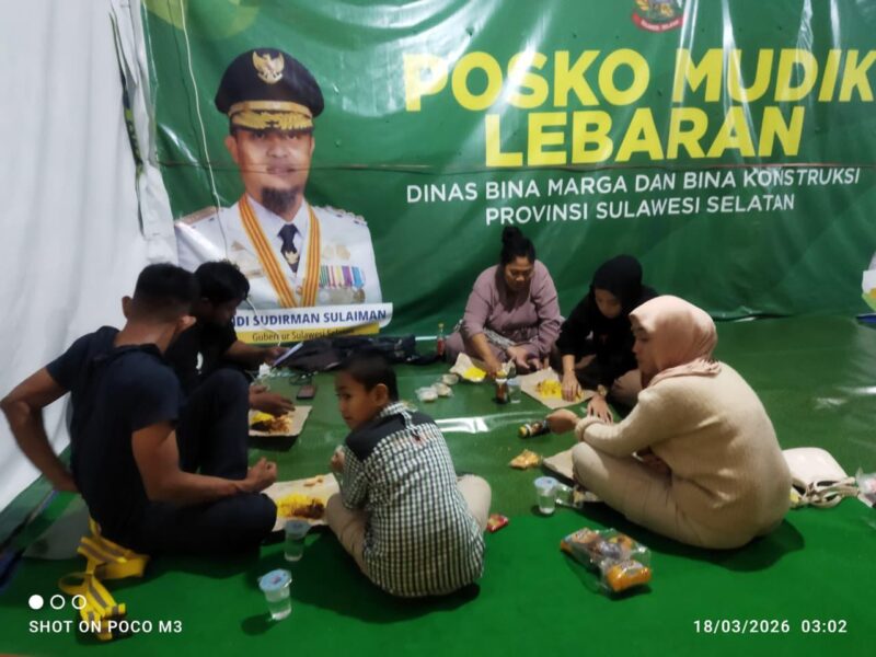 Posko Mudik Lebaran di ruas jalan Impa-impa–Anabanua, Kabupaten Wajo. 