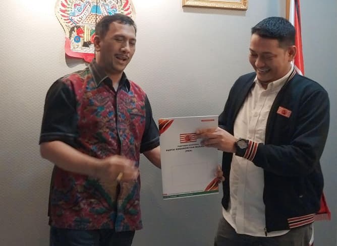 Rudi Juniawan Hamka (kanan) bersama I Gede Pasek Suardika. (ist)