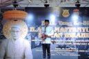 Bupati Bone Andi Asman Sulaiman dalam peringatan Haul ke-59 Andi Mappanyukki, Sabtu (5/4). (Diksiku/Idhul)