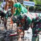 Aksi penanaman bibit mangrove di Berbas Pantai. (ist)