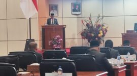 Yusuf membacakan usulan Raperda Kepemudaan dalam Rapat Paripurna DPRD Kota Bontang, Rabu (13/5/2026). (ist)