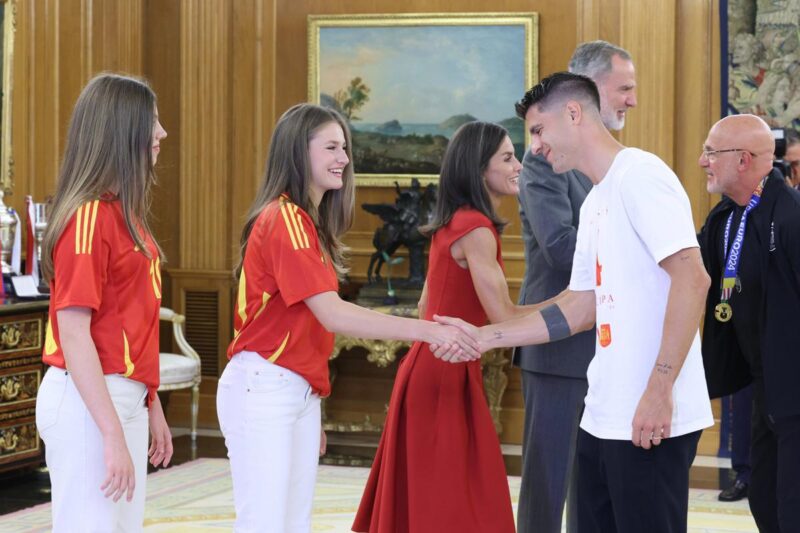 Putri Leonor Sambut Timnas Spanyol, Momen Bersama Gavi Tuai Perhatian Publik. (int)