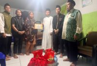 Gubernur Sulsel Salurkan Bantuan untuk Keluarga Bocah Korban Tenggelam di Pantai Depan Masjid 99 Kubah. (ist)