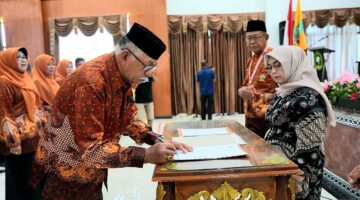 Bupati Ratnawati Arif Kukuhkan Pengurus Persatuan Wredatama Republik Indonesia Kabupaten Sinjai