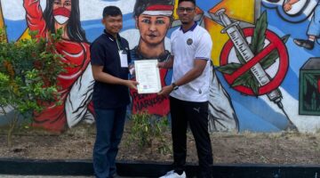 Pendidikan Jadi Bagian Pembinaan, WBP Lapas Bontang Terima Ijazah Resmi. (ist)