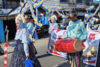 Kontingen karnaval Majelis Taklim Badrissalam Perumahan Bumi Cilellang Mas, Kabupaten Bone. (Diksiku/Idul)