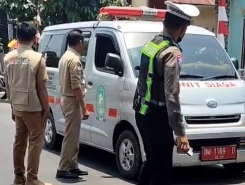 Sekretaris Daerah Kabupaten Sinjai memimpin langsung operasi penertiban Pajak Kendaraan Bermotor (PKB). (ist)