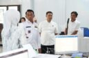 Bupati Sidrap Syaharuddin Alrif saat sidak di salah satu kantor OPD. (ist)