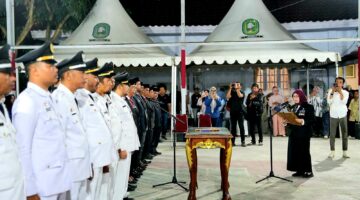 Bupati Ratnawati Arif Melantik Pejabat Pimpinan Tinggi Pratama, Administrator, Pengawas dan Fungsional