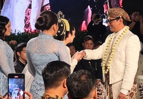 Andre Taulany dan Amanda Rigby Resmi Jadi Suami Istri. (int)
