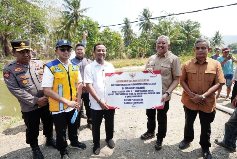 Tinjau Irigasi di Pinrang, Gubernur Sulsel Janjikan Dukungan Pompa Lebih Besar. (ist)