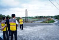 Gubernur Sulsel Andi Sudirman Sulaiman memberikan arahan kepada bawahan. (ist)