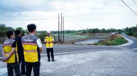 Gubernur Sulsel Andi Sudirman Sulaiman memberikan arahan kepada bawahan. (ist)