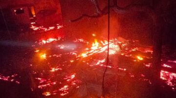Kebakaran di Sinjai Barat hanguskan empat rumah. (ist)