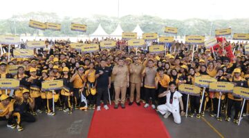 Wali Kota Makassar Munafri Arifuddin Melepas Kontingen Makassar ke Porprov 2026. (ist)