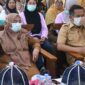 Bupati Sinjai Ratnawati Arif diddampingi Kadinkes Sinjai, dr. Kahar Anies. (ist)
