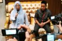 Bupati Gowa Sitti Husniah Talenrang mengadakan konferensi pers terkait dugaan sabotase surat Mahkamah Agung. (int)