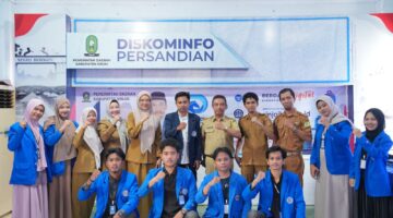 Diskominfo Sinjai Lepas Peserta Magang SMKN 2 dan UIAD. (ist)