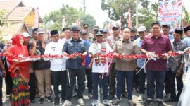 Buoati Bone Andi Asman Sulaiman resmikan Jalan Camming–Bune–Talumae. (ist)