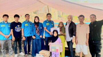 DPD KNPI Sinjai Serahkan Bantuan Sembako Korban Kebakaran di Desa Puncak