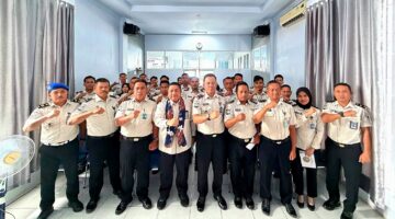 Karutan Sinjai Terima Kunjungan Kakanwil Dirjen Pemasyarakatan Sulsel, Penguatan Jajaran Sekaligus Panen Sayur