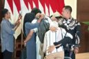 Pemerintah berhasil memulangkan empat warga negara Indonesia anak buah kapal MT Honour 25 yang menjadi korban pembajakan kapal oleh kelompok perompak di Somalia dan disandera selama lebih dari lima bulan.